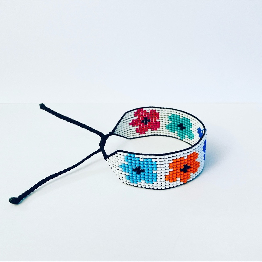 handmade Bracelets !  we make customizations!!